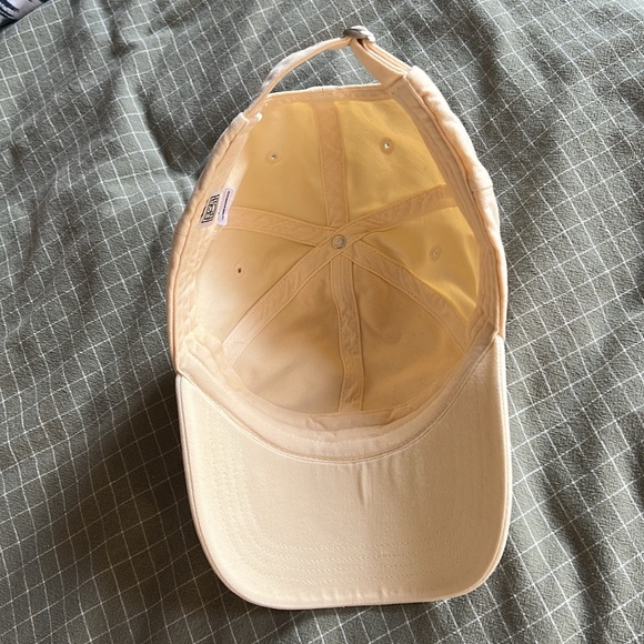 Toteme Cotton baseball cap with embroidered logo - Picture 6 of 6